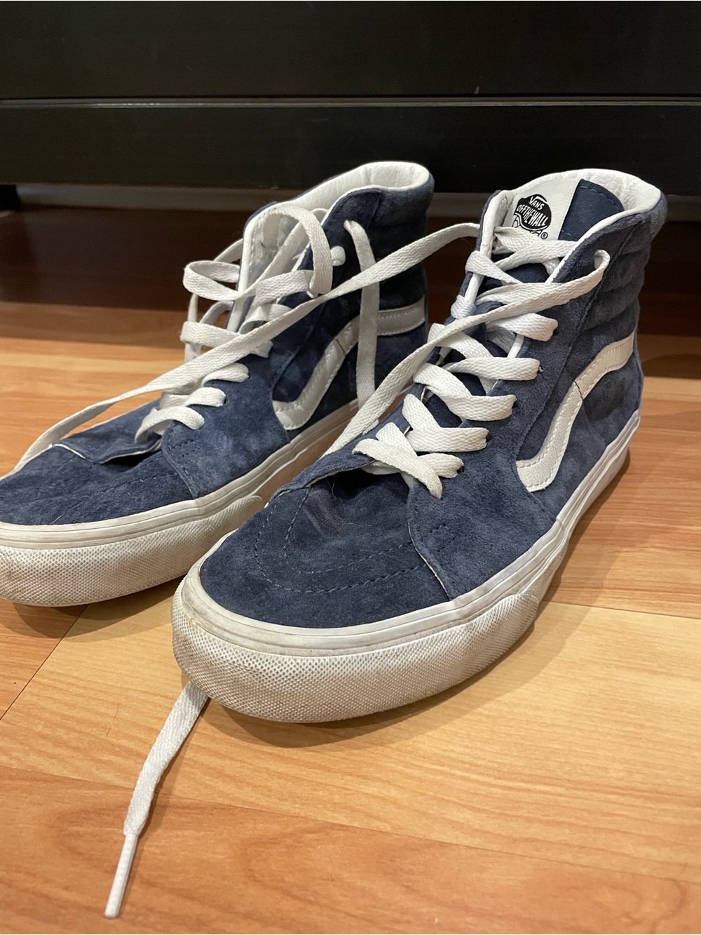 Vans Sk8-Hi Men’s Navy Suede High-Top Sneakers